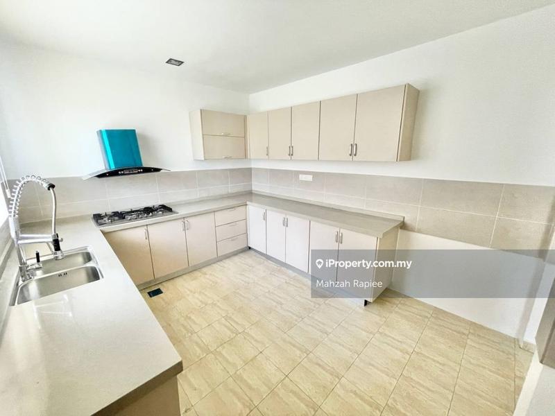 Bungalow House for Sale in Country Heights, Kajang by Mahzah Rapiee - iProperty.com.my