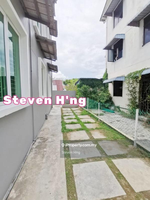Rumah Berkembar untuk Dijual di Kampung Tabung Haji off Jalan Dato Ismail Hashim, Sungai Ara oleh Steven Hng - iProperty.com.my