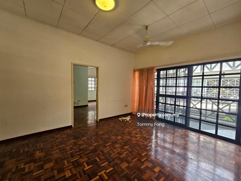 Semi-Detached House for Sale in Sungai Long, Bandar Sungai Long by Alex Chen - Living Room - iProperty.com.my