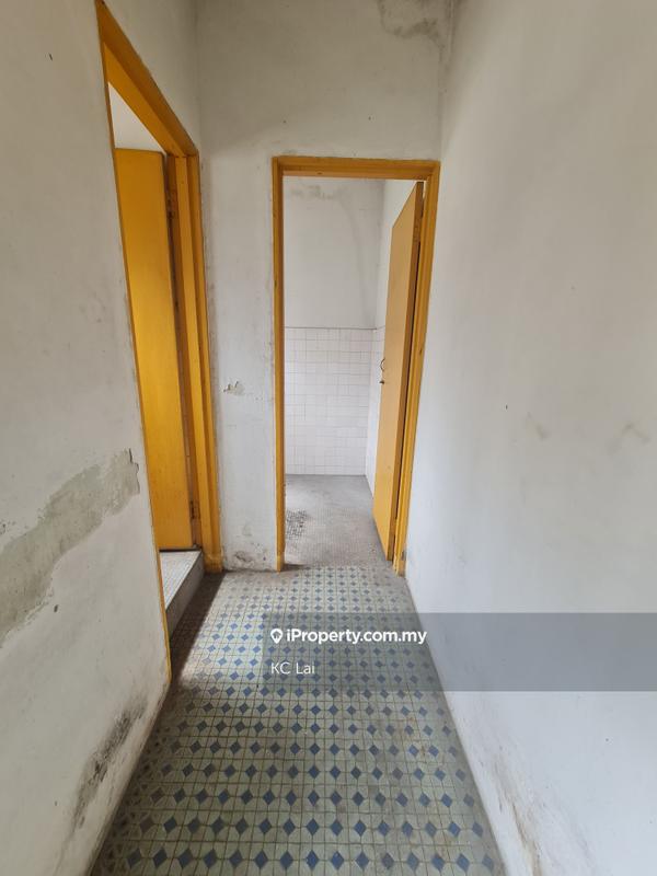 Shop for Sale in Taman Yoon Fook, Seremban by KC Lai - iProperty.com.my