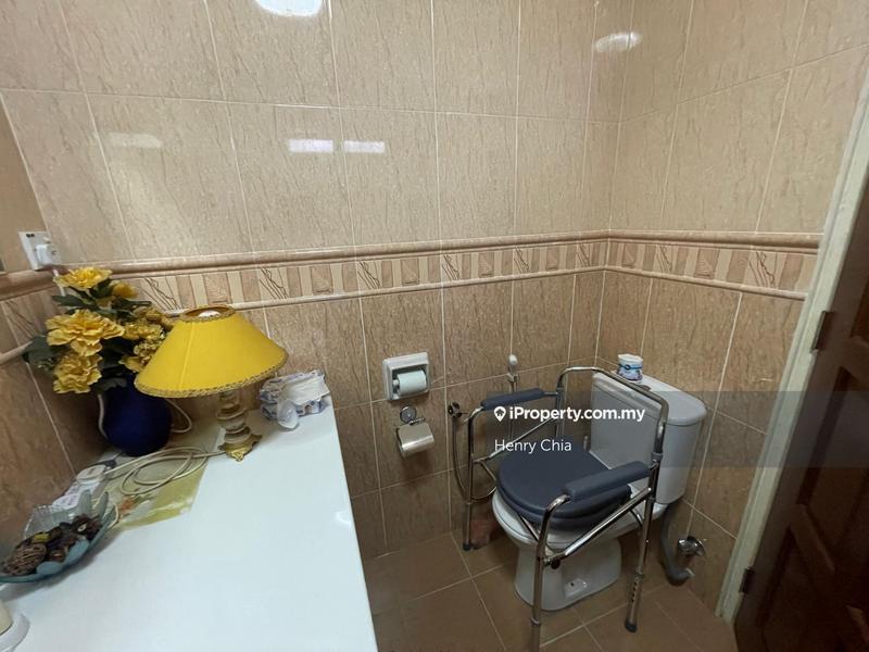 Rumah Berkembar untuk Dijual di Taman Lucky, Bangsar oleh Henry Chia - iProperty.com.my