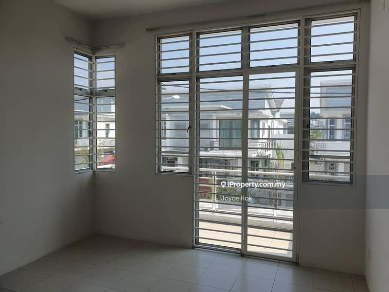 Rumah Berkembar untuk Dijual di Tanjung Dua Belas, Jenjarom oleh Joyce Kok - iProperty.com.my