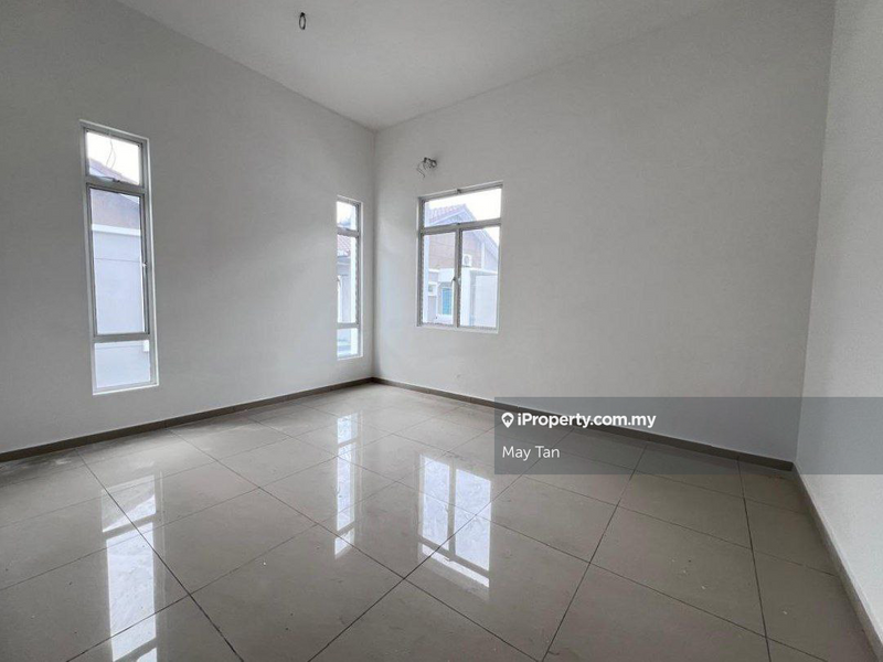 Rumah Berkembar untuk Dijual di Taman Kluang Perdana, Kluang oleh May Tan - iProperty.com.my