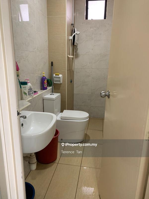 Kediaman Servis untuk Dijual di D'Summit Residences oleh Terence Tan - iProperty.com.my