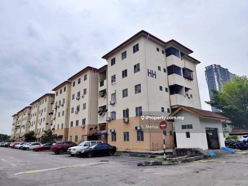For Sale - Puchong Utama Court 2