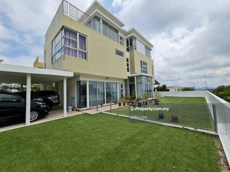Bungalow House for Sale in Laman Granview Taman Saujana Puchong, Puchong by John Lee - iProperty.com.my