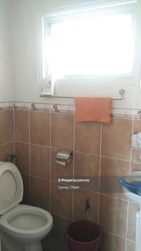 Apartment for Rent in Akasia Apartment by Carrey Chiah - Bathroom - iProperty.com.my