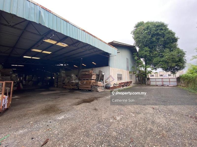 For Sale - Bukit Rambai Tanjung Minyak Factory Facing Main road For Sale (2 Joint Lot)