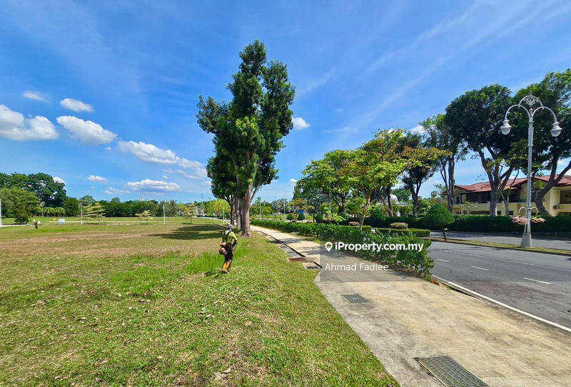 Banglo Tanah untuk Dijual di Presint 11, Presint 11 oleh Ahmad Fadlee - iProperty.com.my