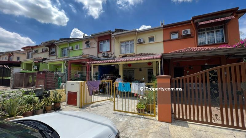 Rumah Teres 2-Tingkat untuk Dijual di Lestari Putra, Seri Kembangan oleh Roy Lai - iProperty.com.my