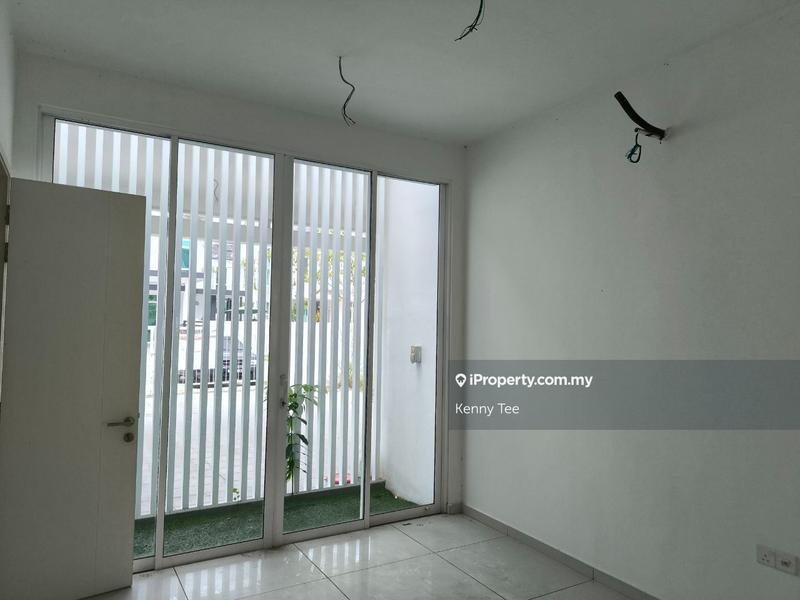 Semi-Detached House for Sale in Hijayu 2 Resort Homes, Bandar Sri Sendayan by Kenny Tee - iProperty.com.my