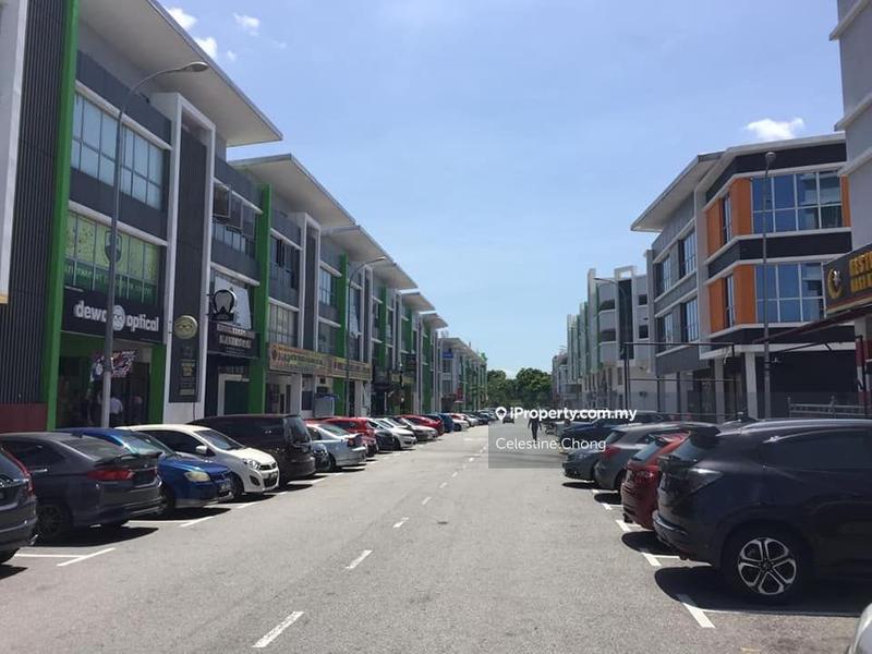 For Sale - Bangi Kajang Bandar Puteri Bangi Corner Shop for SALE ROI 5.14%