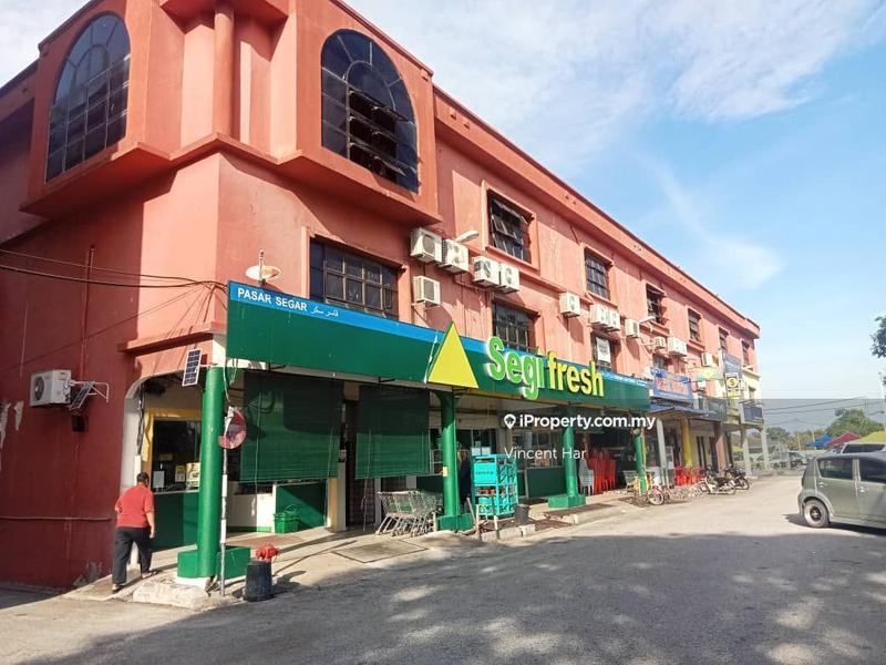 For Sale - Seri Manjung Town Center