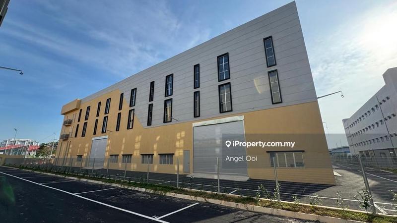Semi-D Kilang untuk Disewa di Seksyen U13, Setia Alam oleh Angel Ooi - iProperty.com.my