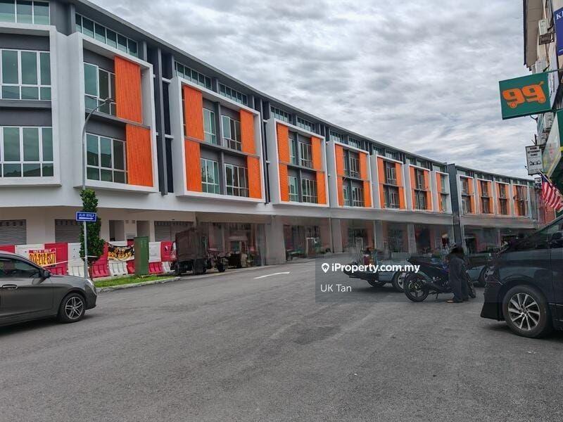 For Rent - Avenue 3 @ Medan Puteri, Rawang New Shop (Adjoining) for Rent