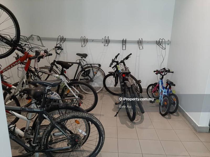 Kondominium untuk Dijual di Hampshire Park Condominium oleh Evie Au - iProperty.com.my