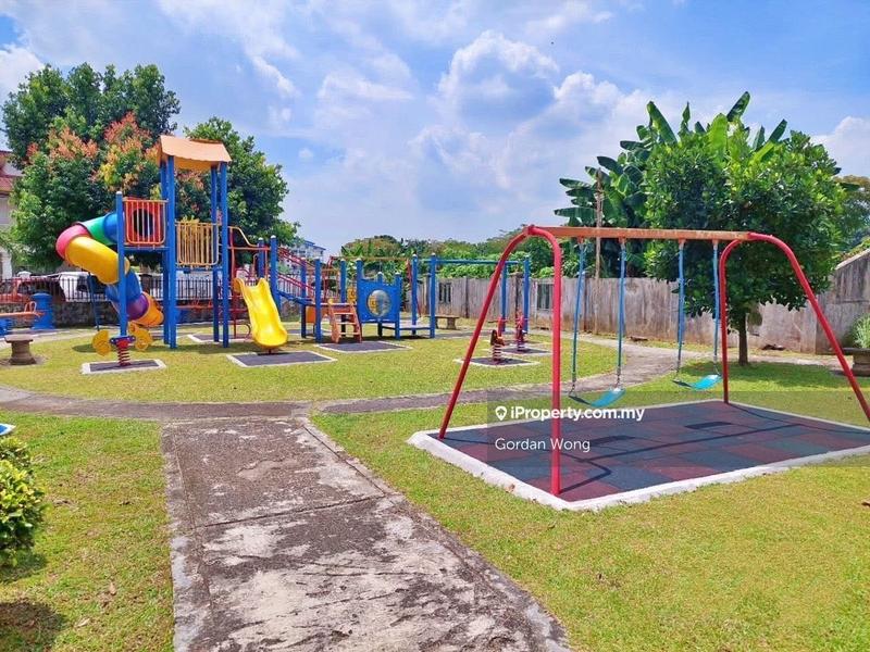Rumah Berkembar untuk Dijual di Taman Kipark, Puchong oleh Gordan Wong - iProperty.com.my
