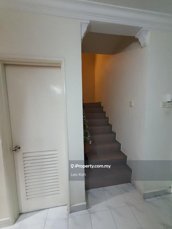 Rumah Berangkai 2 Tingkat untuk Dijual di Taman Serdang Raya, Seri Kembangan oleh Leo Koh - iProperty.com.my