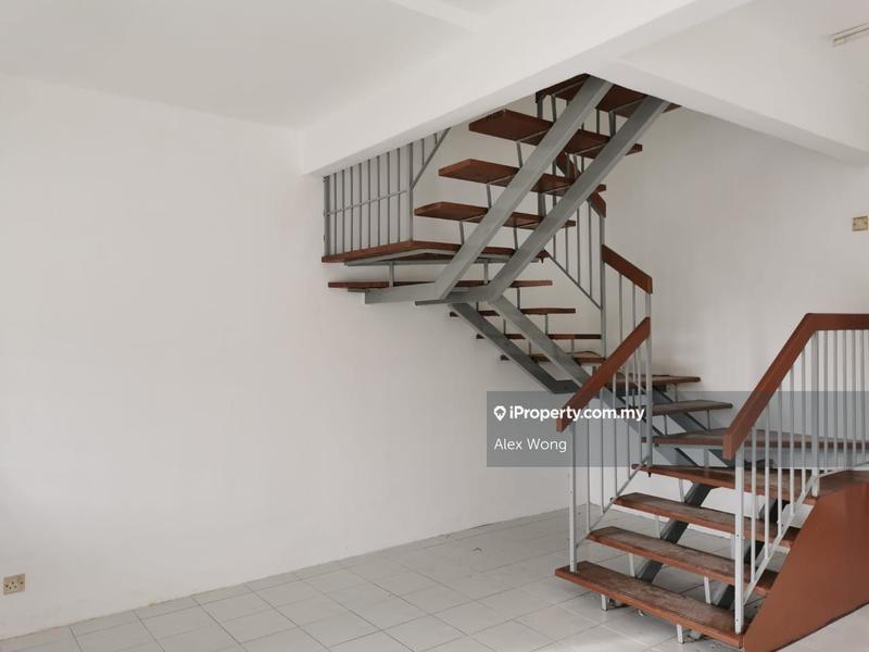 2-storey Terraced House for Sale in seri kembangan, taman lestari putra, Seri Kembangan by Alex Wong - iProperty.com.my