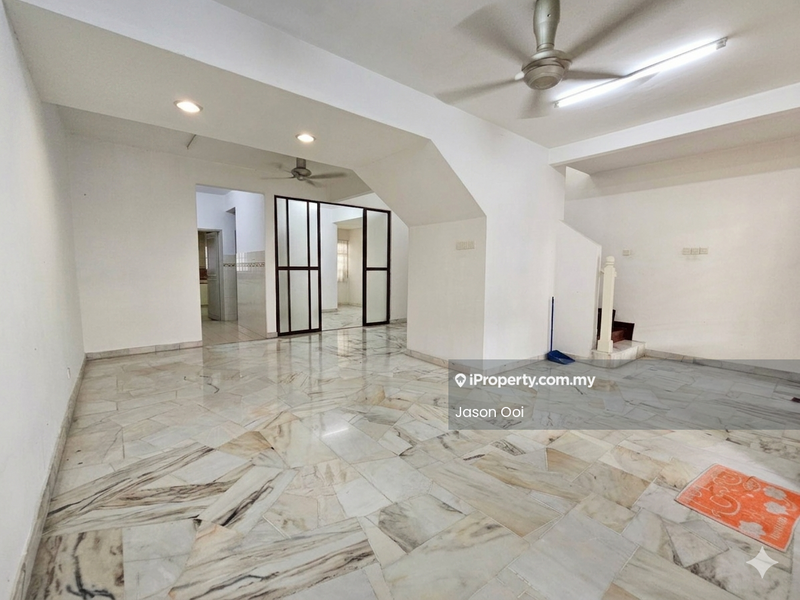 2-storey Terraced House for Sale in Putra Permai, Subang Jaya by Jason Ooi - Living Room - iProperty.com.my