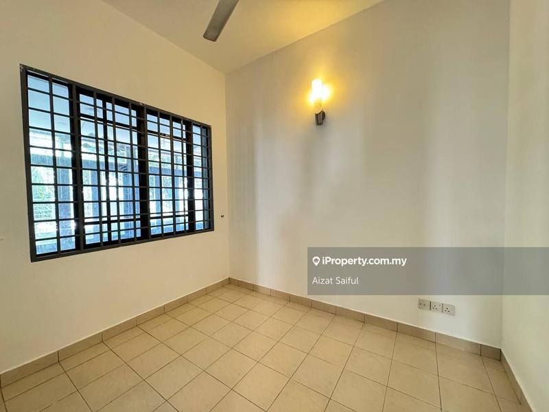 Rumah Teres untuk Dijual di Bukit Jelutong, Shah Alam oleh Aizat Saiful - iProperty.com.my