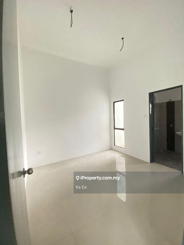Rumah Berkembar untuk Dijual di Scientex Rawang, Rawang oleh Ka Ee - iProperty.com.my