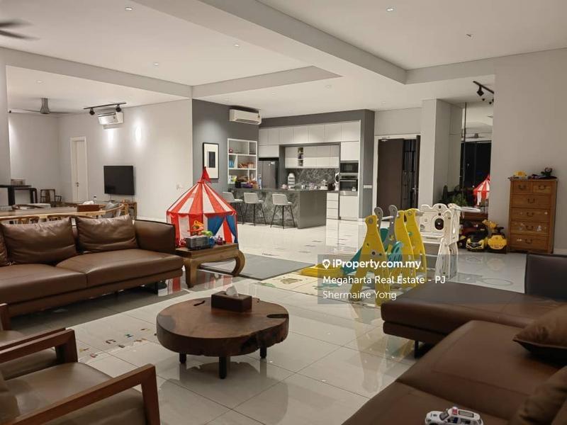 For Sale - Dua Menjalara