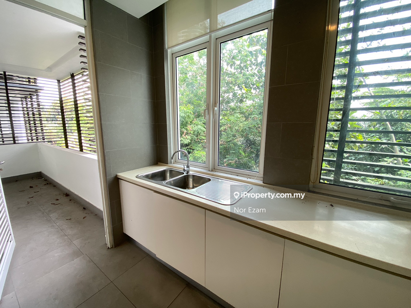 For Sale - Kenny Hills Residence