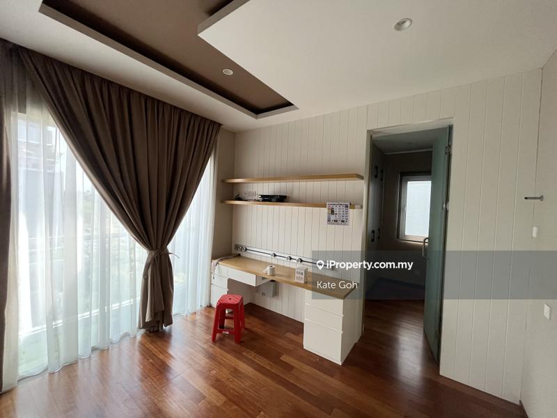 Bungalow House untuk Dijual di Lakefront Villa, Cyberjaya oleh Kate Goh - iProperty.com.my