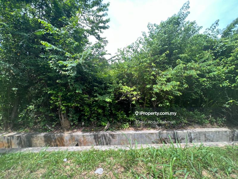 Tanah Kediaman untuk Dijual di Teluk Kemang, Port Dickson oleh Tunku Abdul Rahman - iProperty.com.my