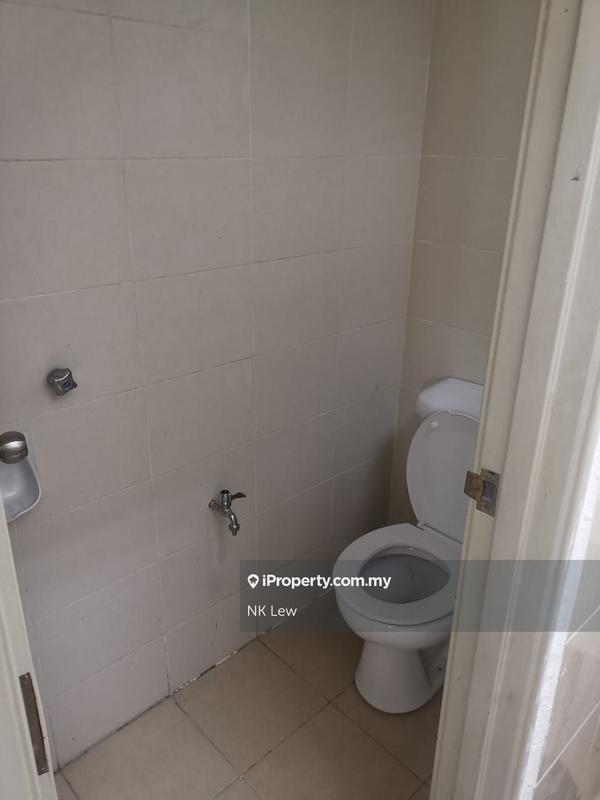 Kondominium untuk Dijual di Bayan Villa, Seri Kembangan oleh NK Lew - iProperty.com.my