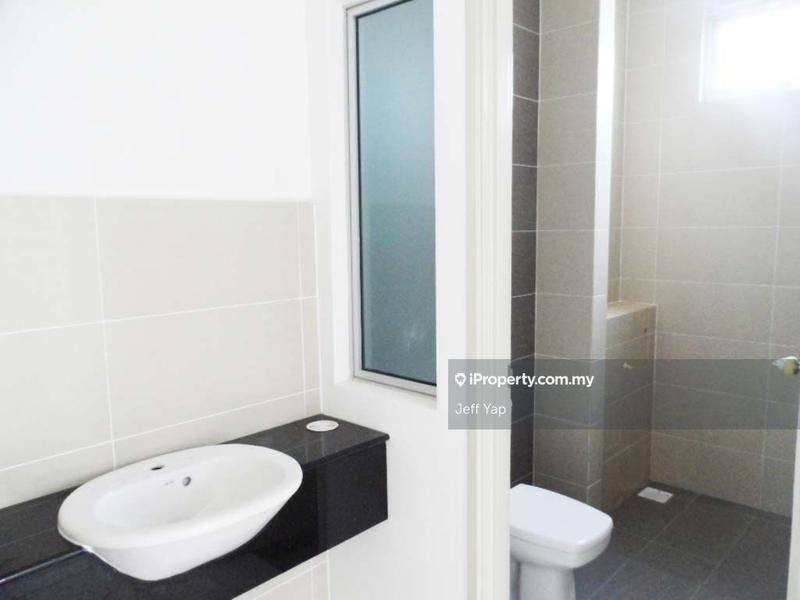 Cluster House for Sale in Nusa Duta, Iskandar Puteri (Nusajaya) by Jeff Yap - iProperty.com.my