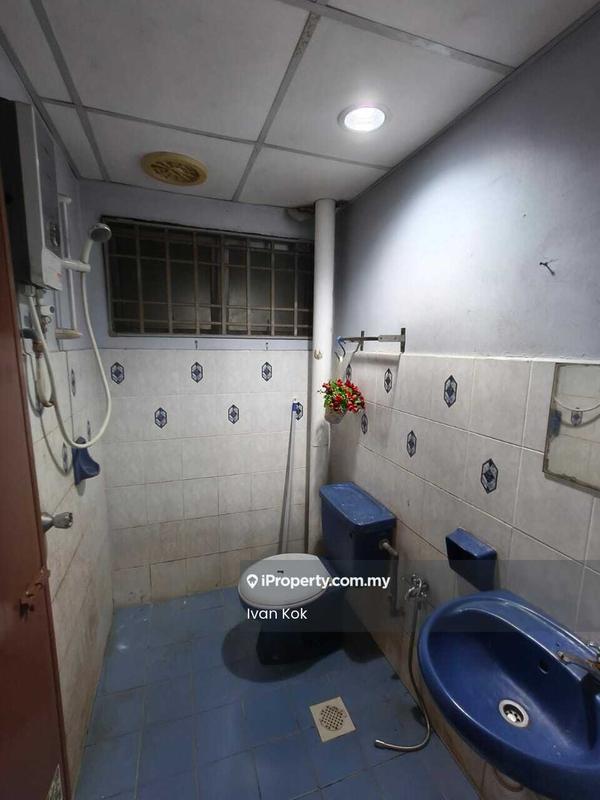 Condominium for Sale in Puncak Seri Kelana by Ivan Kok - Bathroom - iProperty.com.my