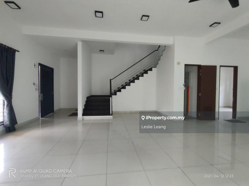 Rumah Berkembar untuk Dijual di Bandar Kinrara Seksyen 8, Bandar Kinrara oleh Leslie Leang - iProperty.com.my