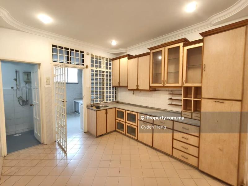 Rumah Teres 2-Tingkat untuk Dijual di Taman Desa Cemerlang, Ulu Tiram oleh Gyden Heng - iProperty.com.my