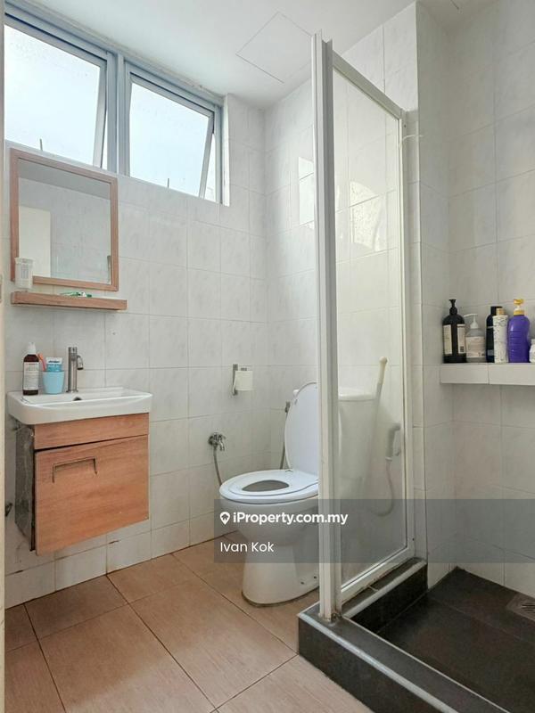 Condominium for Sale in Kelana Puteri by Ivan Kok - Bathroom - iProperty.com.my