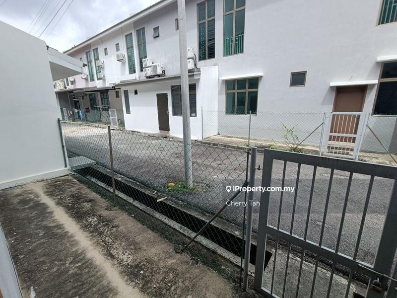 Rumah Berangkai 2 Tingkat untuk Dijual di 24x75 Big 2 Storey Taman Saujana Tehel Bukit Katil, Bukit Katil oleh Cherry Tan - iProperty.com.my