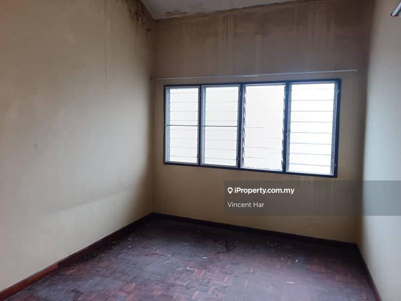 2-storey Terraced House for Sale in Taman Pegawai, Sitiawan by Vincent Har - iProperty.com.my