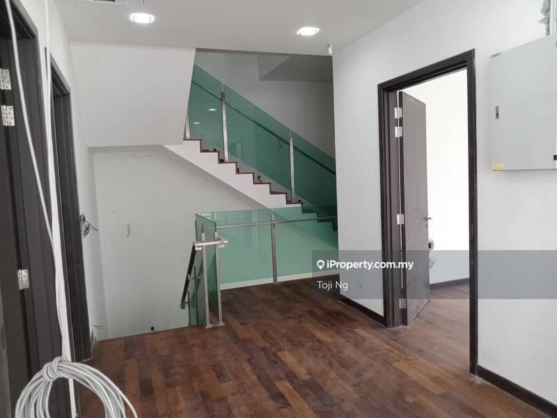 Rumah Berkembar untuk Dijual di Bandar Kinrara Seksyen 1, Bandar Kinrara oleh Toji Ng - iProperty.com.my