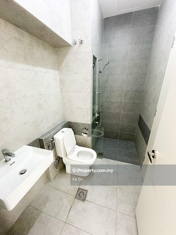 Rumah Berangkai 2 Tingkat untuk Dijual di Hampton Residences Bandar Seri Coalfields, Sungai Buloh oleh Ka Ee - iProperty.com.my