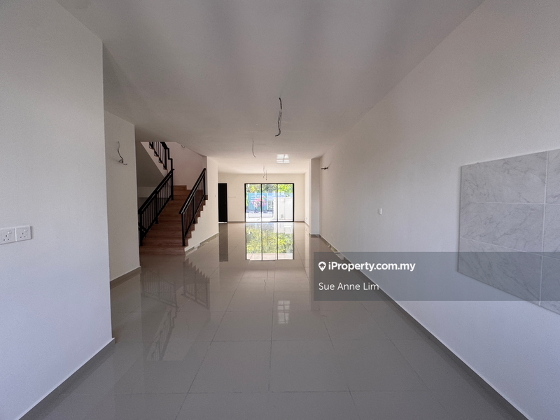 Rumah Berangkai 3 Tingkat untuk Dijual di Ferringhi Hills, Batu Feringghi oleh Sue Anne Lim - iProperty.com.my