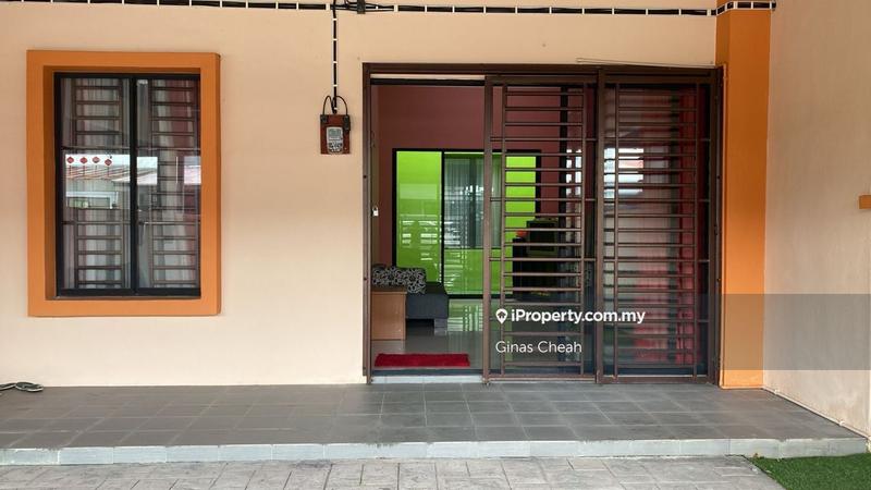 Rumah Berangkai 1 Tingkat untuk Dijual di Parit Raja, Sri Gading oleh Ginas Cheah - iProperty.com.my