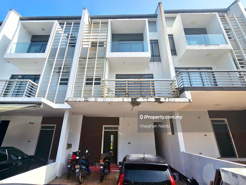 Rumah Teres 2.5-Tingkat untuk Dijual di Taman Tasik Residensi (Lake Club Parkhome), Rawang oleh Visaghan Naidu - iProperty.com.my