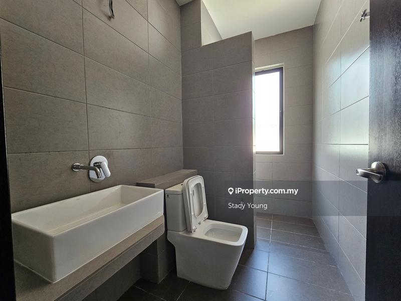 Rumah Berkembar untuk Dijual di Wira Heights, Bandar Sungai Long oleh Stacy Young - iProperty.com.my