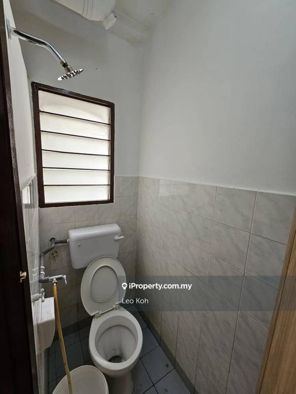 Apartment for Sale in Putra Permai Block B by Leo Koh - iProperty.com.my