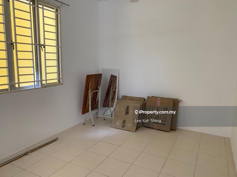 Condominium for Sale in Platinum Lake PV 10 by Lee Kah Shing - iProperty.com.my