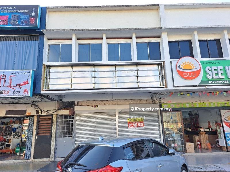 For Sale - AIR PUTIH