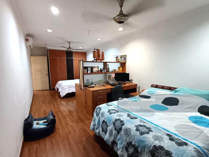 Rumah Berkembar untuk Dijual di Taman Makmur, Bandar Sungai Long oleh Steven Yong - iProperty.com.my