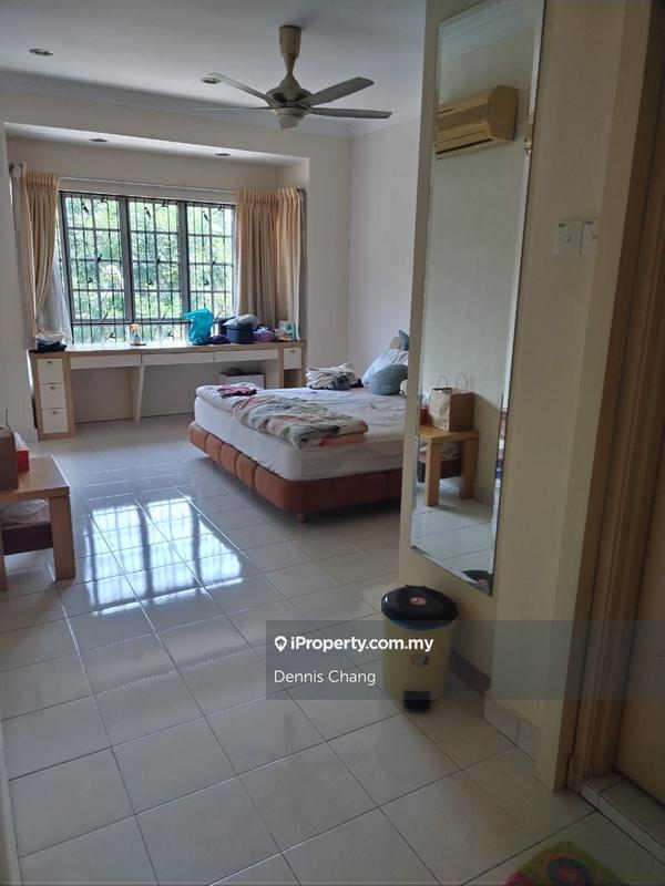 Rumah Berangkai 2.5 Tingkat untuk Dijual di Taman Bukit Serdang, Seri Kembangan oleh Dennis Chang - iProperty.com.my