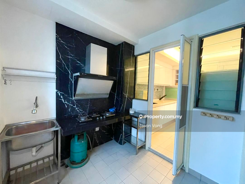 Service Residence for Sale in Saujana Residency by Jason Vong - iProperty.com.my